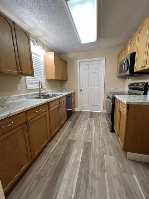 3151 Veda St, Redding, CA 96001 photo 3