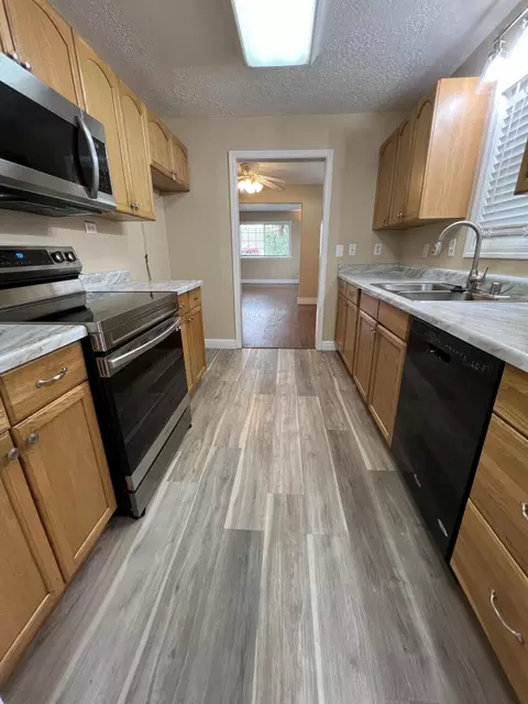 3151 Veda St, Redding, CA 96001 photo 4