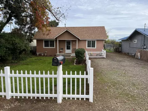 3151 Veda St, Redding, CA 96001