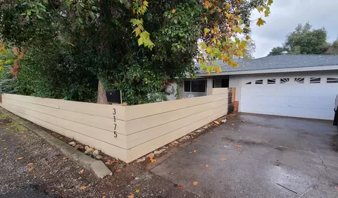 3175 Lawrence Rd, Redding, CA 96002