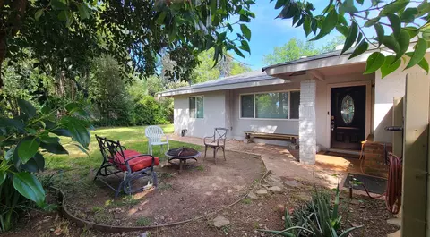3175 Lawrence Rd, Redding, CA 96002 photo 2