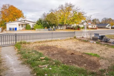 Exterior - 1605 Walbridge St, Red Bluff, CA 96080 photo 7 of 8
