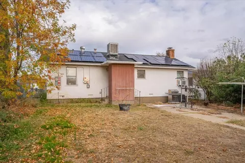 Exterior - 1605 Walbridge St, Red Bluff, CA 96080 photo 3 of 8