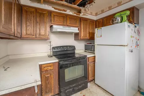 Kitchen - 1605 Walbridge St, Red Bluff, CA 96080 photo 1 of 2