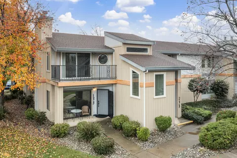 488 Ridgecrest Trl #233, Redding, CA 96003