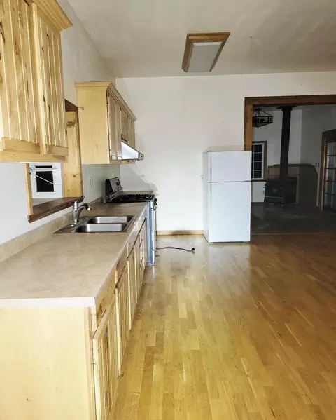 Kitchen - 44961 Pine Shadows Rd, Mcarthur, CA 96056 photo 5 of 5