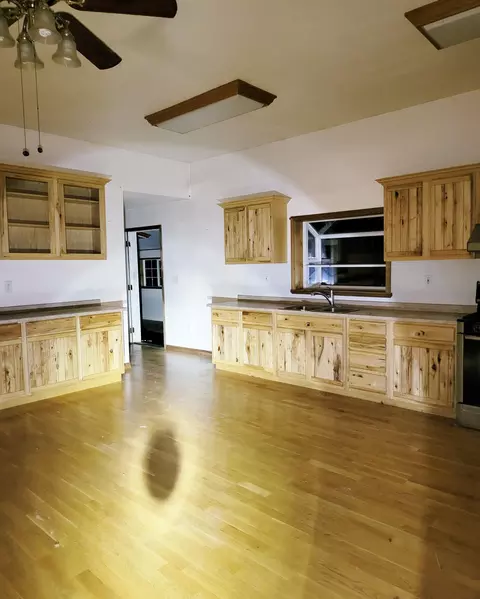 Kitchen - 44961 Pine Shadows Rd, Mcarthur, CA 96056 photo 4 of 5