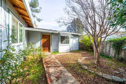 1330 Scenic Way, Redding, CA 96001 photo 3