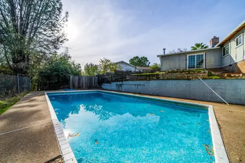 1330 Scenic Way, Redding, CA 96001 photo 24