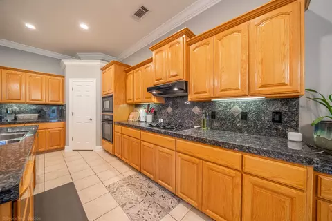 2748 Madison River Dr, Redding, CA 96002 photo 14