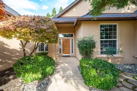 2748 Madison River Dr, Redding, CA 96002 photo 4