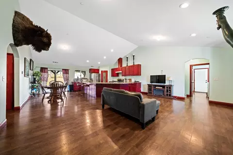21570 Anron Ln, Redding, CA 96003 photo 3