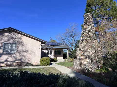 2416 Tehama St, Redding, CA 96001 photo 4