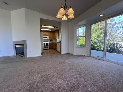 2416 Tehama St, Redding, CA 96001 photo 10