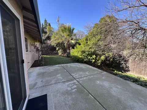 2416 Tehama St, Redding, CA 96001 photo 25