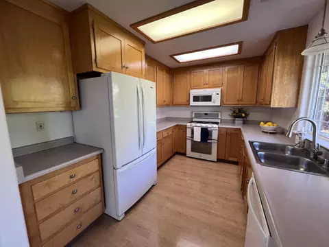 2416 Tehama St, Redding, CA 96001 photo 12