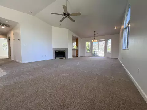 2416 Tehama St, Redding, CA 96001 photo 9