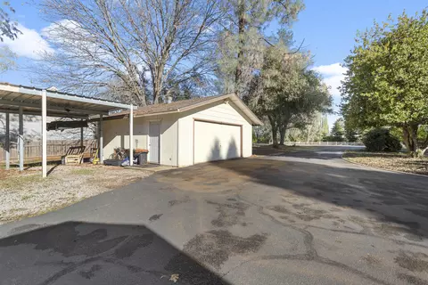 Exterior - 12710 Encanto Way, Redding, CA 96003 photo 11 of 12