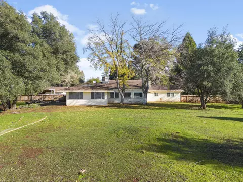 Exterior - 12710 Encanto Way, Redding, CA 96003 photo 5 of 12