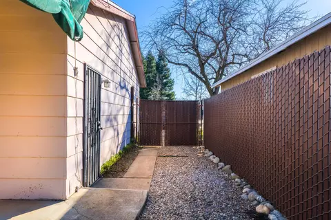 2332 Saturn Skwy, Redding, CA 96002 photo 23