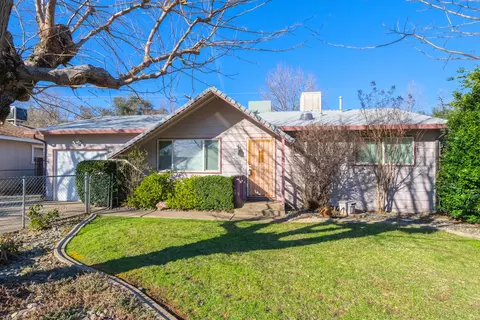 2332 Saturn Skwy, Redding, CA 96002 photo 1