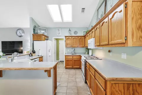 2653 Dawnridge Dr, Redding, CA 96001 photo 10