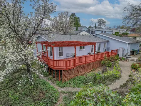 1205 Golden Gate Trl, Redding, CA 96003 photo 3