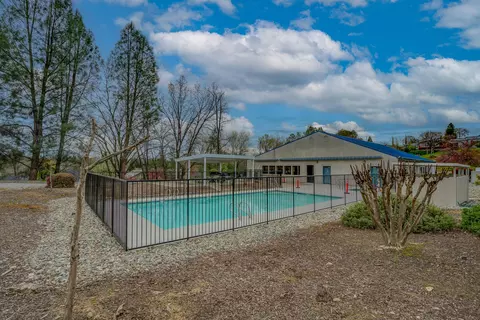 1205 Golden Gate Trl, Redding, CA 96003 photo 36
