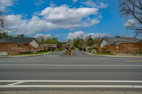 1205 Golden Gate Trl, Redding, CA 96003 photo 5