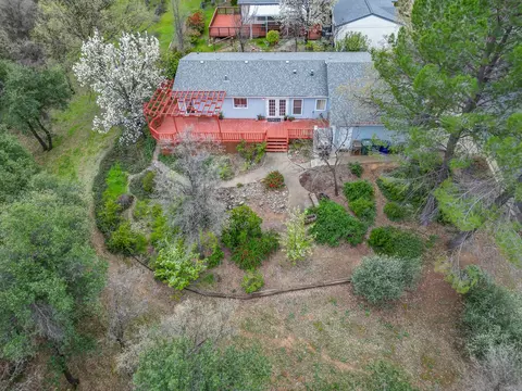 1205 Golden Gate Trl, Redding, CA 96003 photo 4