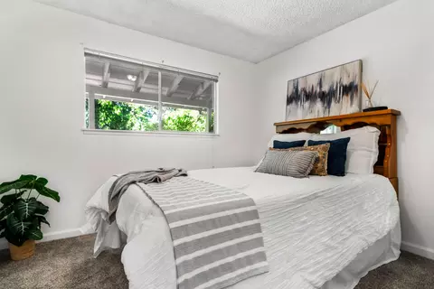 Bedroom - 3091 Island Dr, Redding, CA 96001 photo 3 of 5