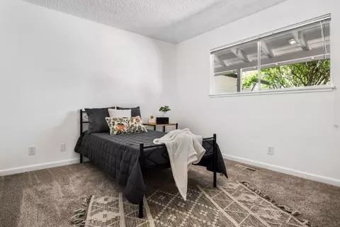 Bedroom - 3091 Island Dr, Redding, CA 96001 photo 5 of 5