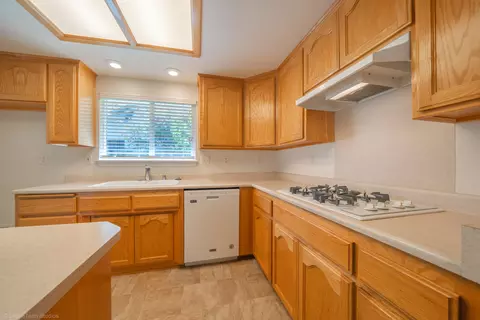 1764 Capistrano Walk, Redding, CA 96003 photo 12