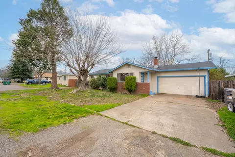 19458 Lucille St, Anderson, CA 96007 photo 2