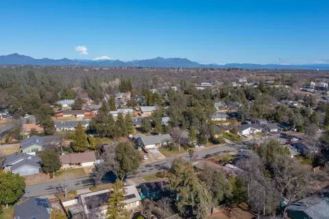 853 Oakmont Dr, Redding, CA 96003 photo 35