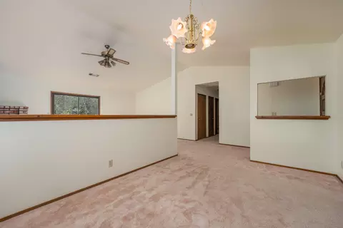 853 Oakmont Dr, Redding, CA 96003 photo 7