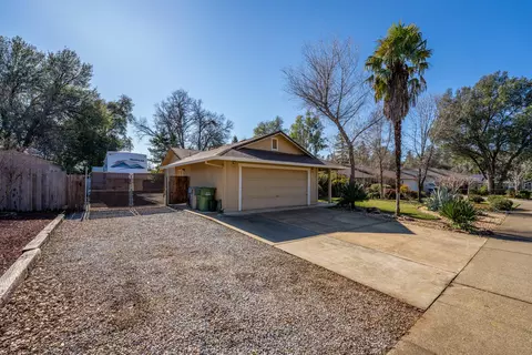 853 Oakmont Dr, Redding, CA 96003 photo 28