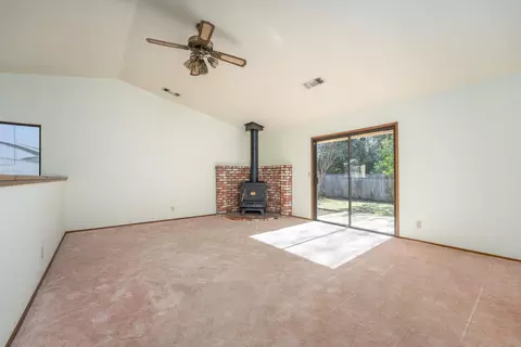 853 Oakmont Dr, Redding, CA 96003 photo 5