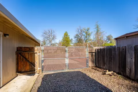 853 Oakmont Dr, Redding, CA 96003 photo 26