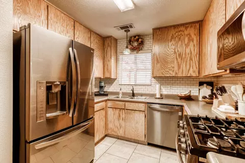 16757 Cape Cod Dr, Redding, CA 96003 photo 8