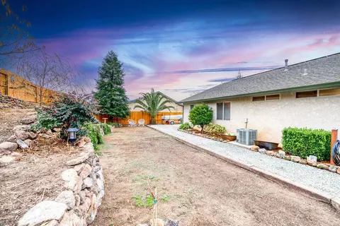 16757 Cape Cod Dr, Redding, CA 96003 photo 5
