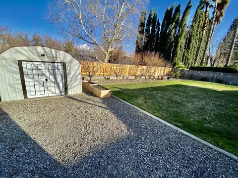 5823 Old Barn Way, Redding, CA 96001 photo 13