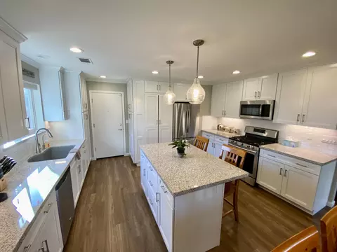5823 Old Barn Way, Redding, CA 96001 photo 2