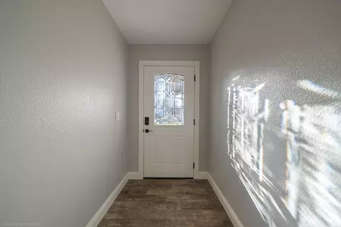 3711 Wolverine Dr, Redding, CA 96001 photo 7
