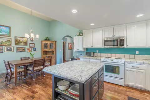 2053 Vineyard Trl, Redding, CA 96003 photo 13