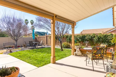 2053 Vineyard Trl, Redding, CA 96003 photo 23