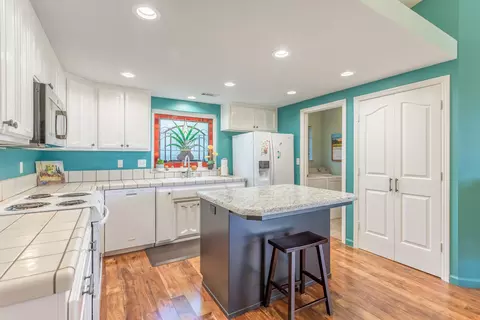 2053 Vineyard Trl, Redding, CA 96003 photo 11