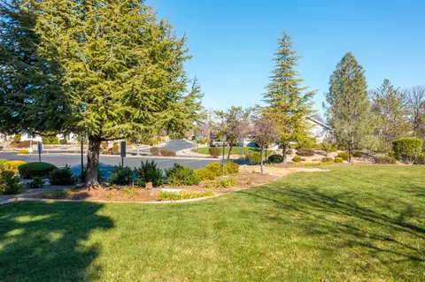 2053 Vineyard Trl, Redding, CA 96003 photo 36