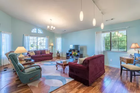 2053 Vineyard Trl, Redding, CA 96003 photo 6