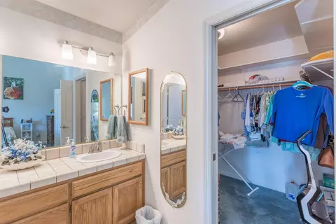 2053 Vineyard Trl, Redding, CA 96003 photo 18